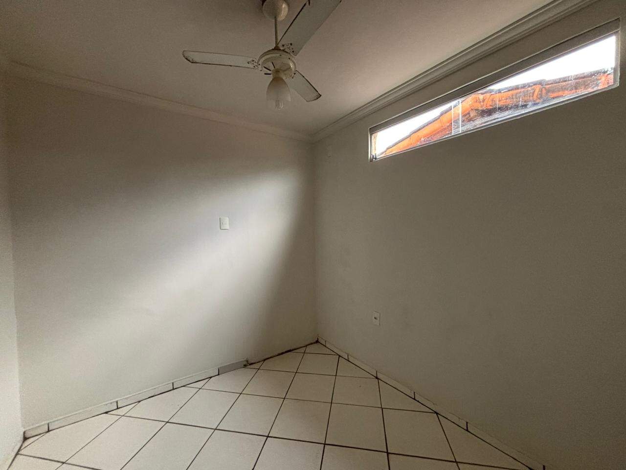 Casa 4 quartos para aluguel Vila Ipiranga 100m² Montes Claros MG: Quarto 1