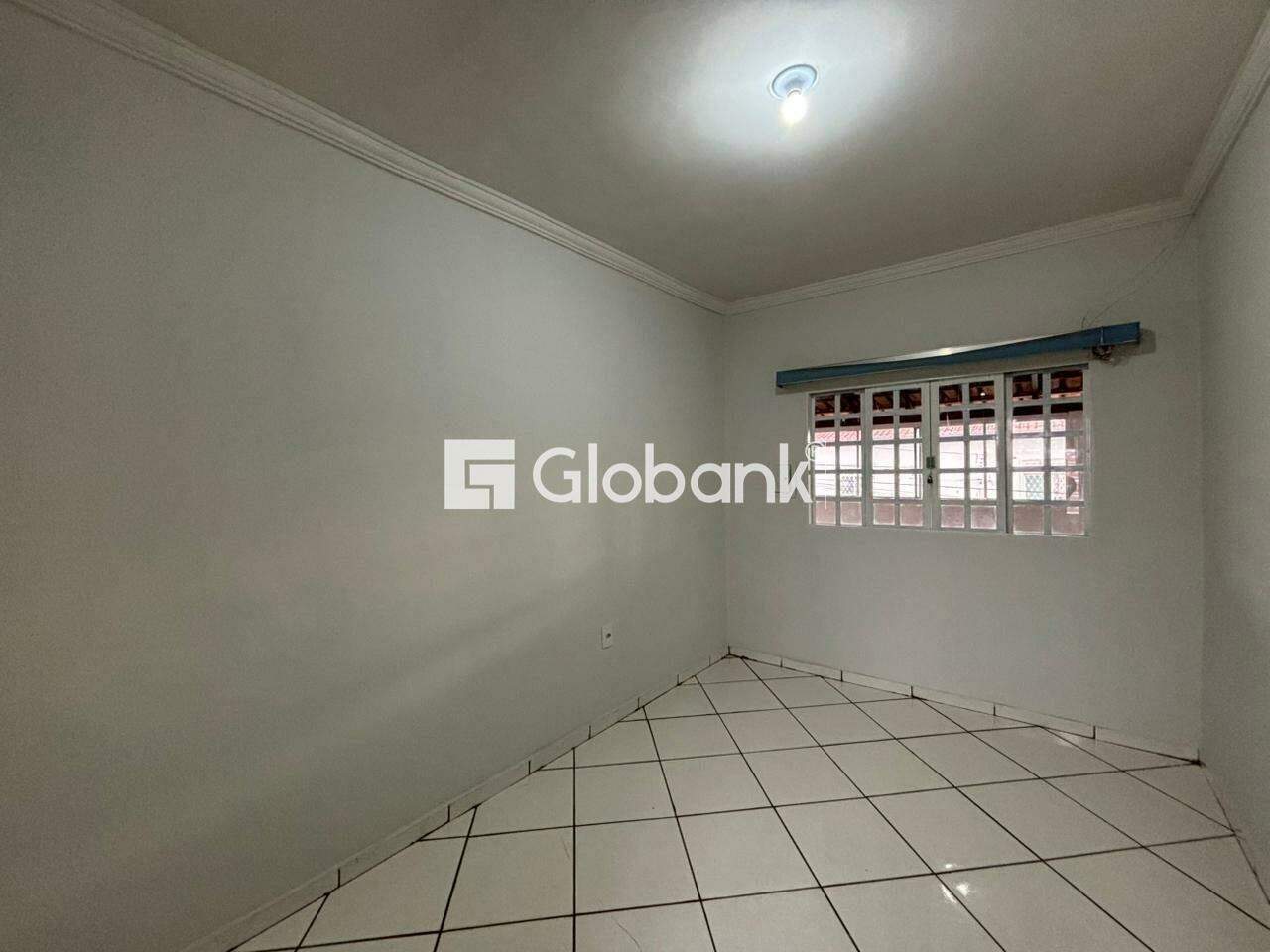 Casa 4 quartos para aluguel Vila Ipiranga 100m² Montes Claros MG: Quarto cobertura
