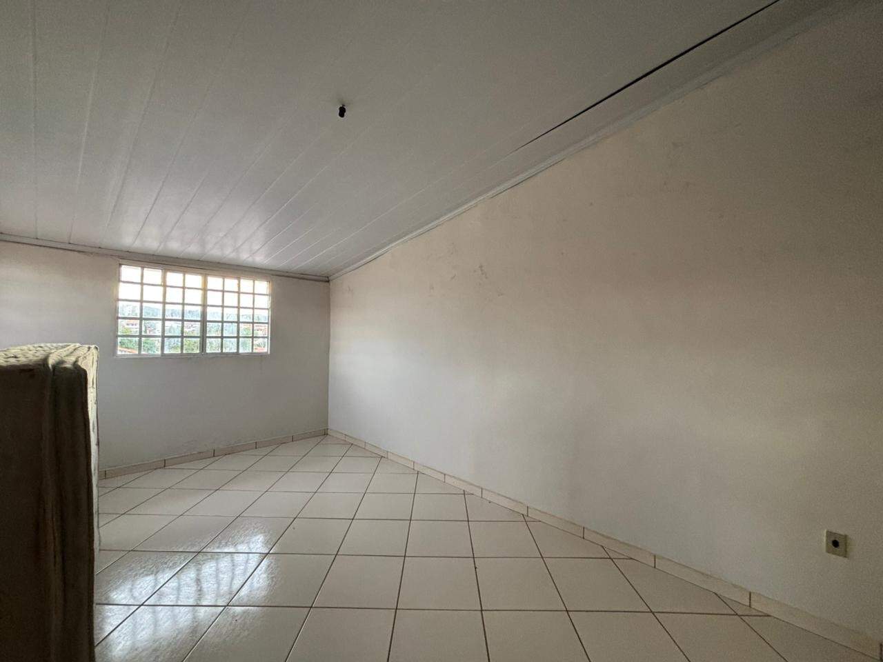 Casa 4 quartos para aluguel Vila Ipiranga 100m² Montes Claros MG: Quarto cobertura