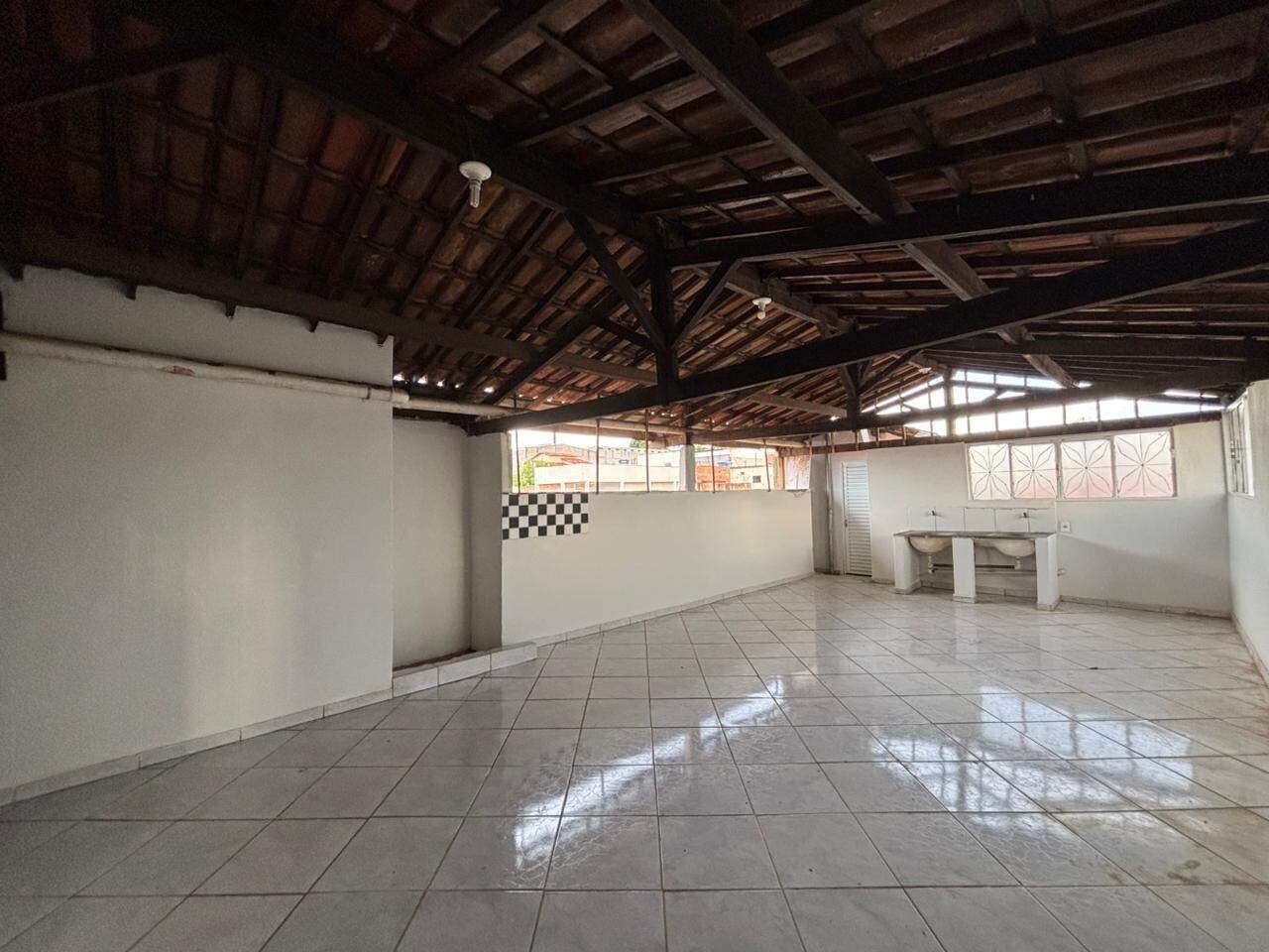 Casa 4 quartos para aluguel Vila Ipiranga 100m² Montes Claros MG: Cobertura