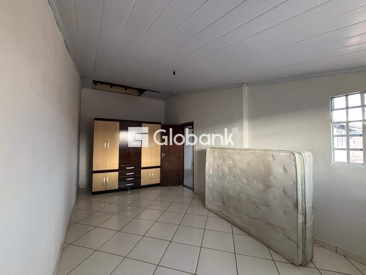 Casa 4 quartos para aluguel Vila Ipiranga 100m² Montes Claros MG: Quarto cobertura