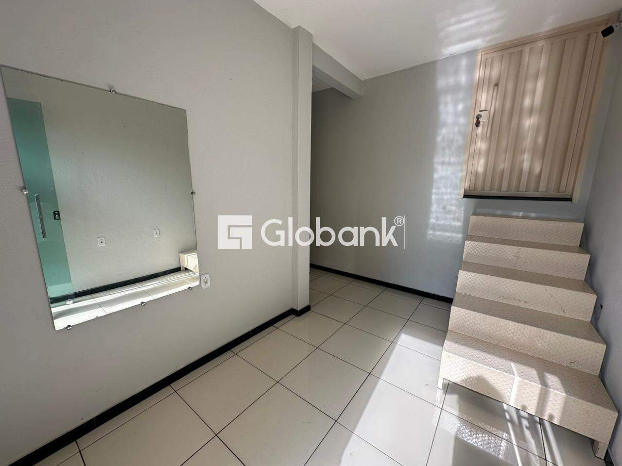 Galpão para aluguel Vila Áurea 240m² Montes Claros MG: Sala