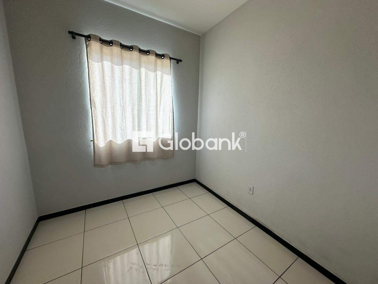 Galpão para aluguel Vila Áurea 240m² Montes Claros MG: Quarto