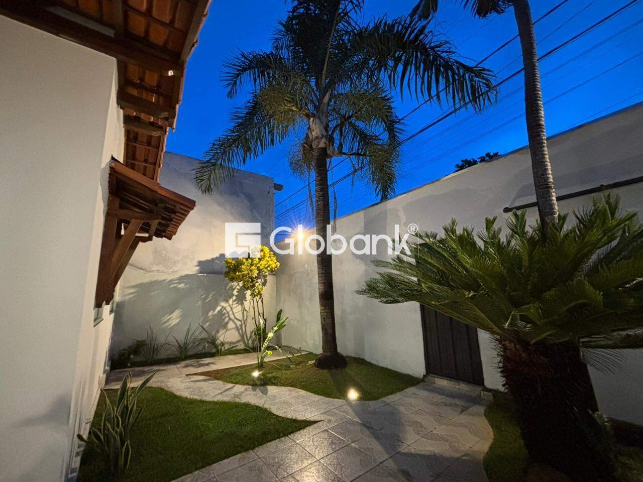 Casa 5 quartos à venda Planalto 150m² Montes Claros MG: 
