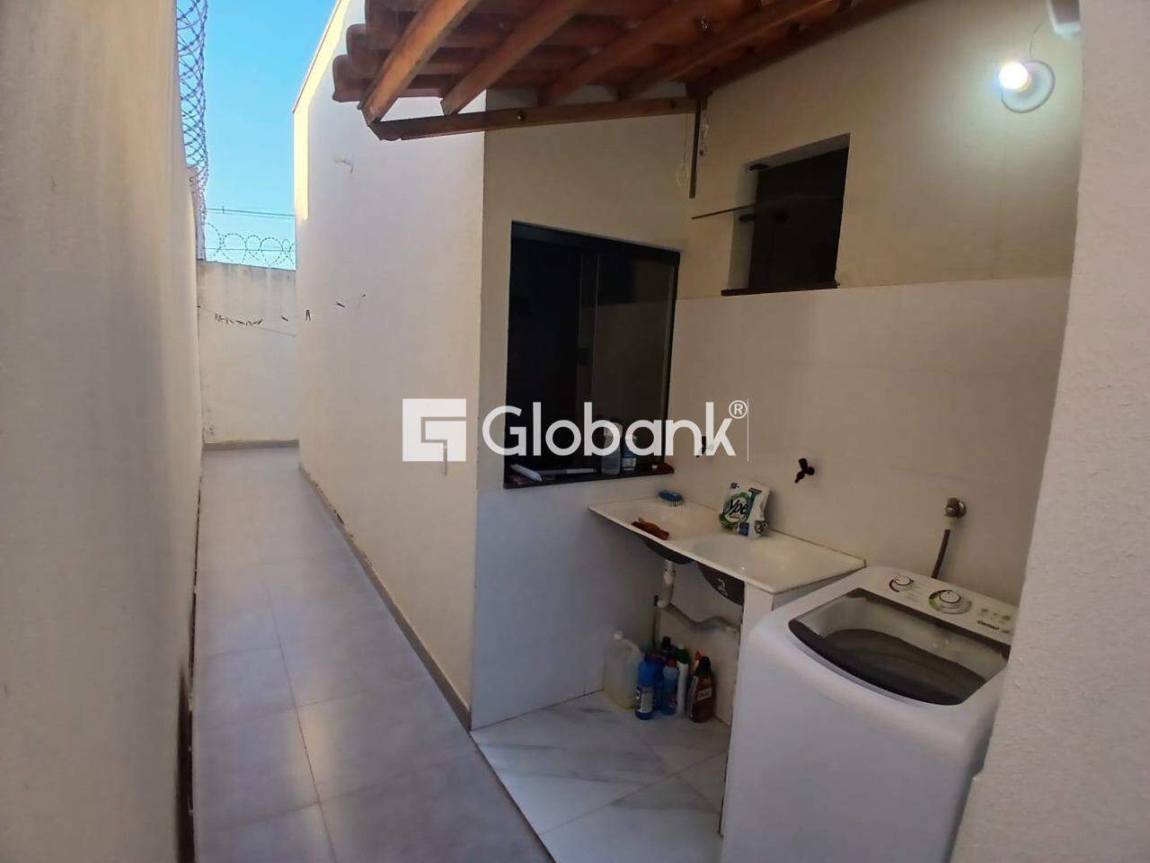 Casa 2 quartos à venda Jardim Olímpico 45m² Montes Claros MG: