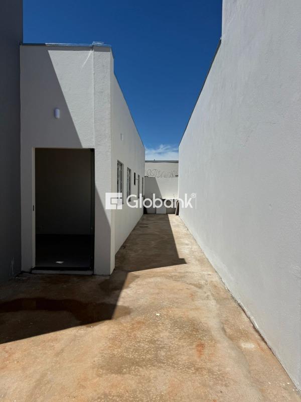 Casa 2 quartos à venda Novo Primavera 54m² Montes Claros MG: Garagem