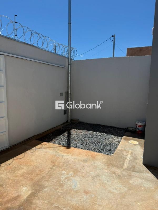 Casa 2 quartos à venda Novo Primavera 54m² Montes Claros MG: Garagem