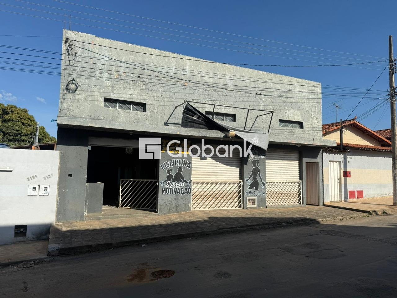 Ponto comercial para aluguel São Judas Tadeu 360m² Montes Claros MG: Fachada