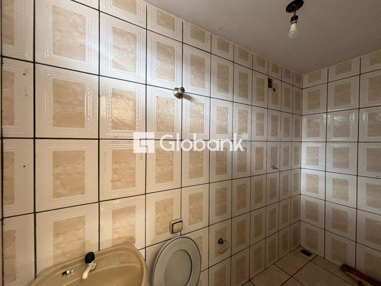 Ponto comercial para aluguel São Judas Tadeu 360m² Montes Claros MG: Bnaheiro