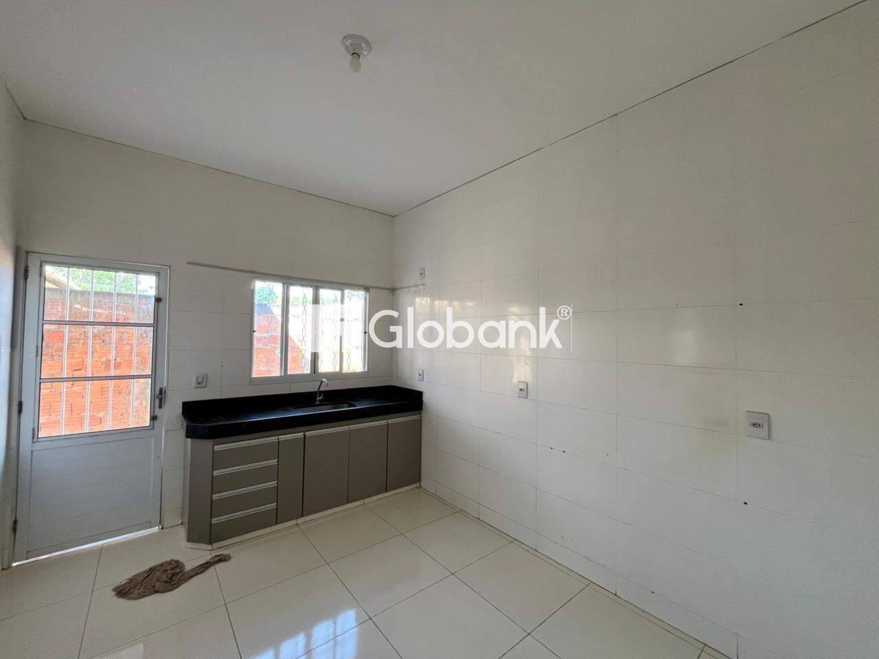 Casa 3 quartos para aluguel Distrito Industrial 102m² Montes Claros MG: 