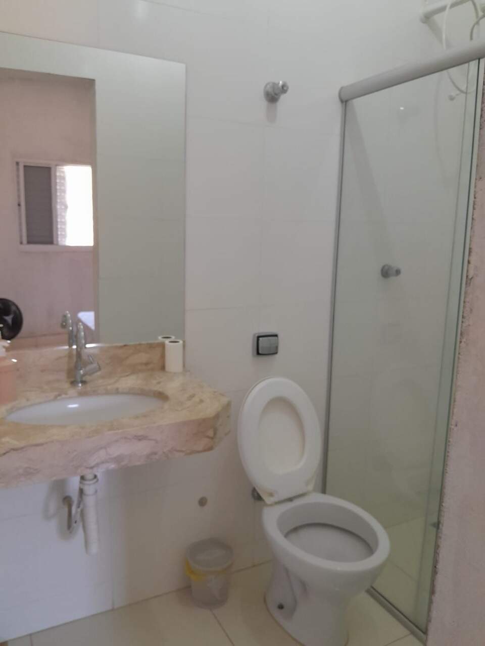 Casa 3 quartos para aluguel Distrito Industrial 102m² Montes Claros MG: Su te