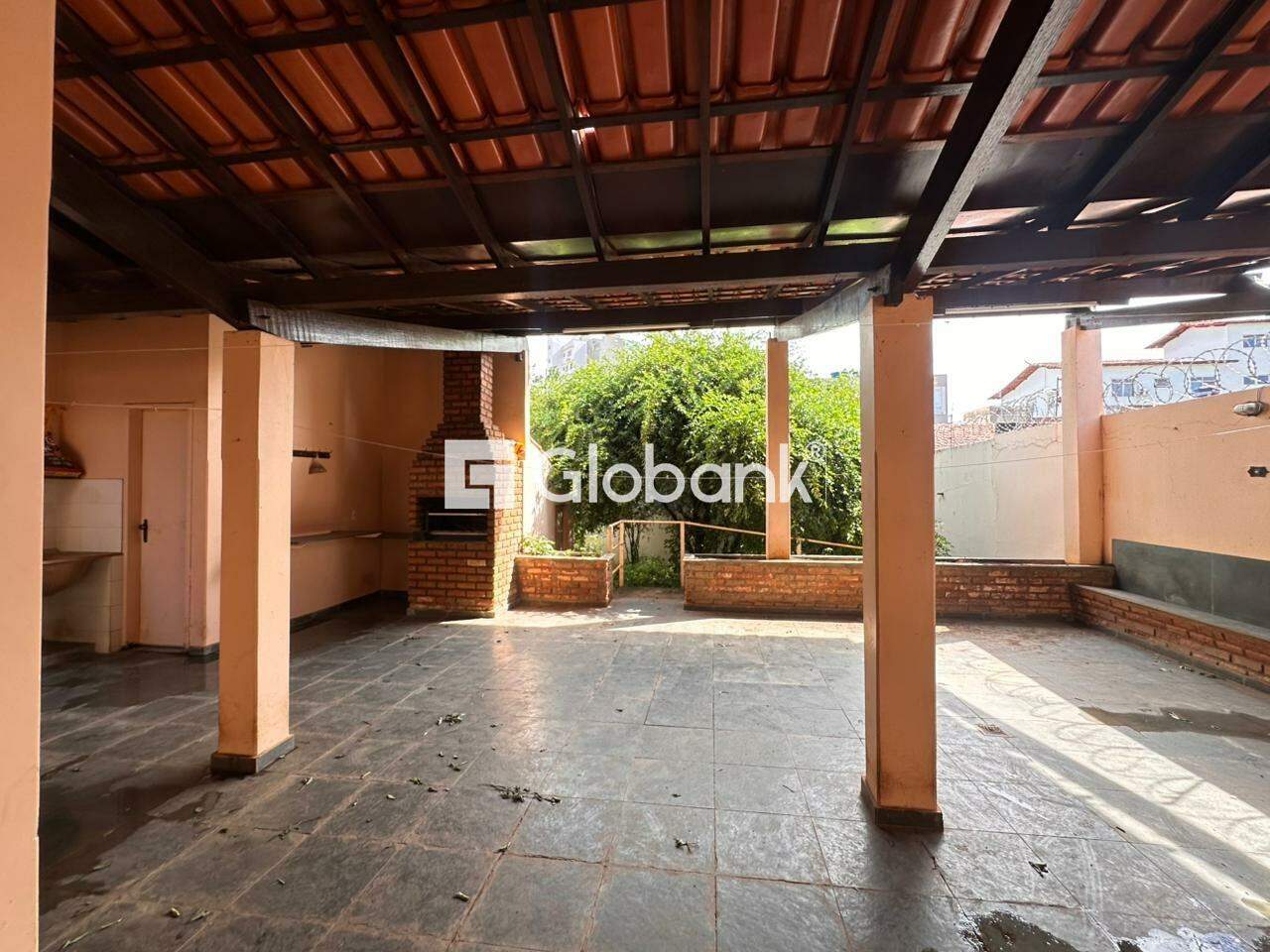 Casa 5 quartos à venda Cândida Câmara 200m² Montes Claros MG: 