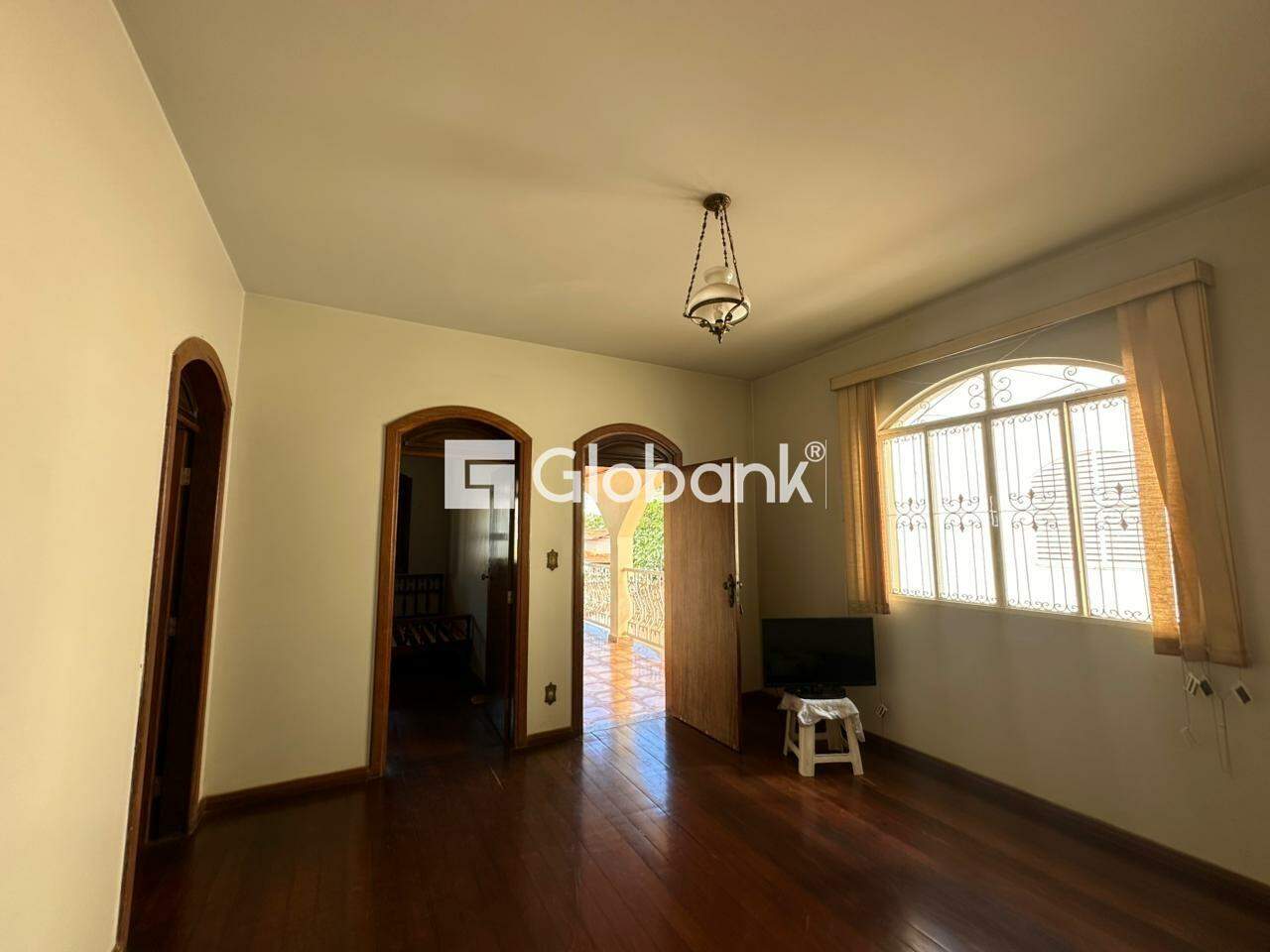Casa 5 quartos à venda Cândida Câmara 200m² Montes Claros MG: 