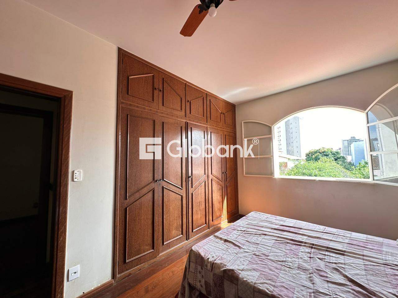 Casa 5 quartos à venda Cândida Câmara 200m² Montes Claros MG: 