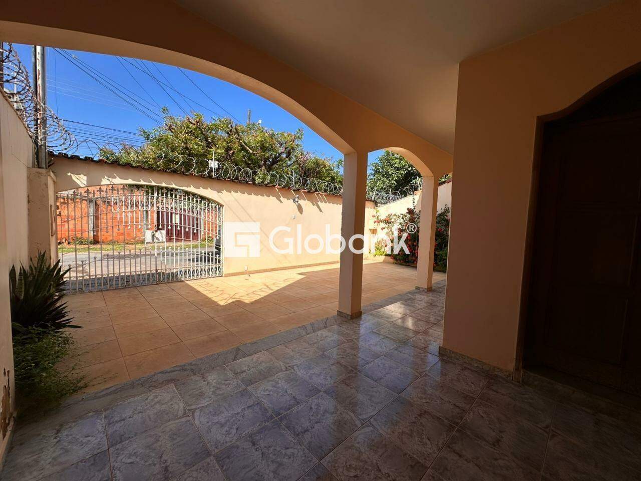 Casa 5 quartos à venda Cândida Câmara 200m² Montes Claros MG: 
