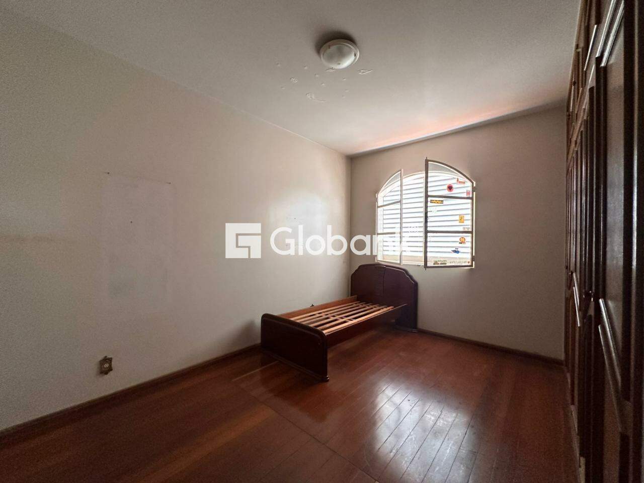 Casa 5 quartos à venda Cândida Câmara 200m² Montes Claros MG: 