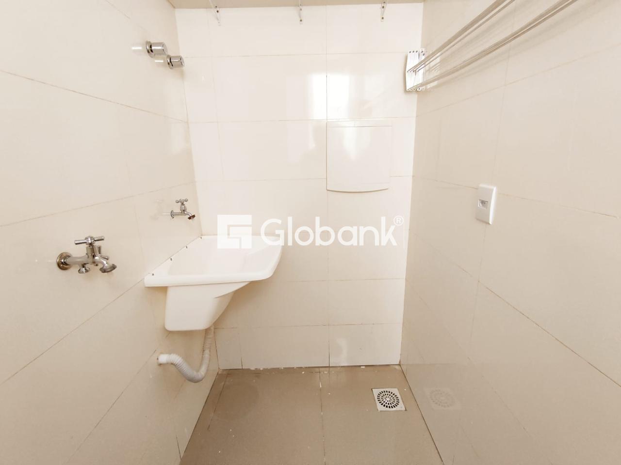 Apartamento 3 quartos à venda São José 90m² Montes Claros MG: Área de serviço