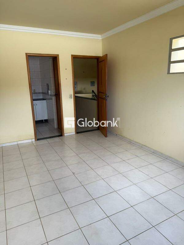 Apartamento 3 quartos para aluguel Centro 90m² Montes Claros MG: 