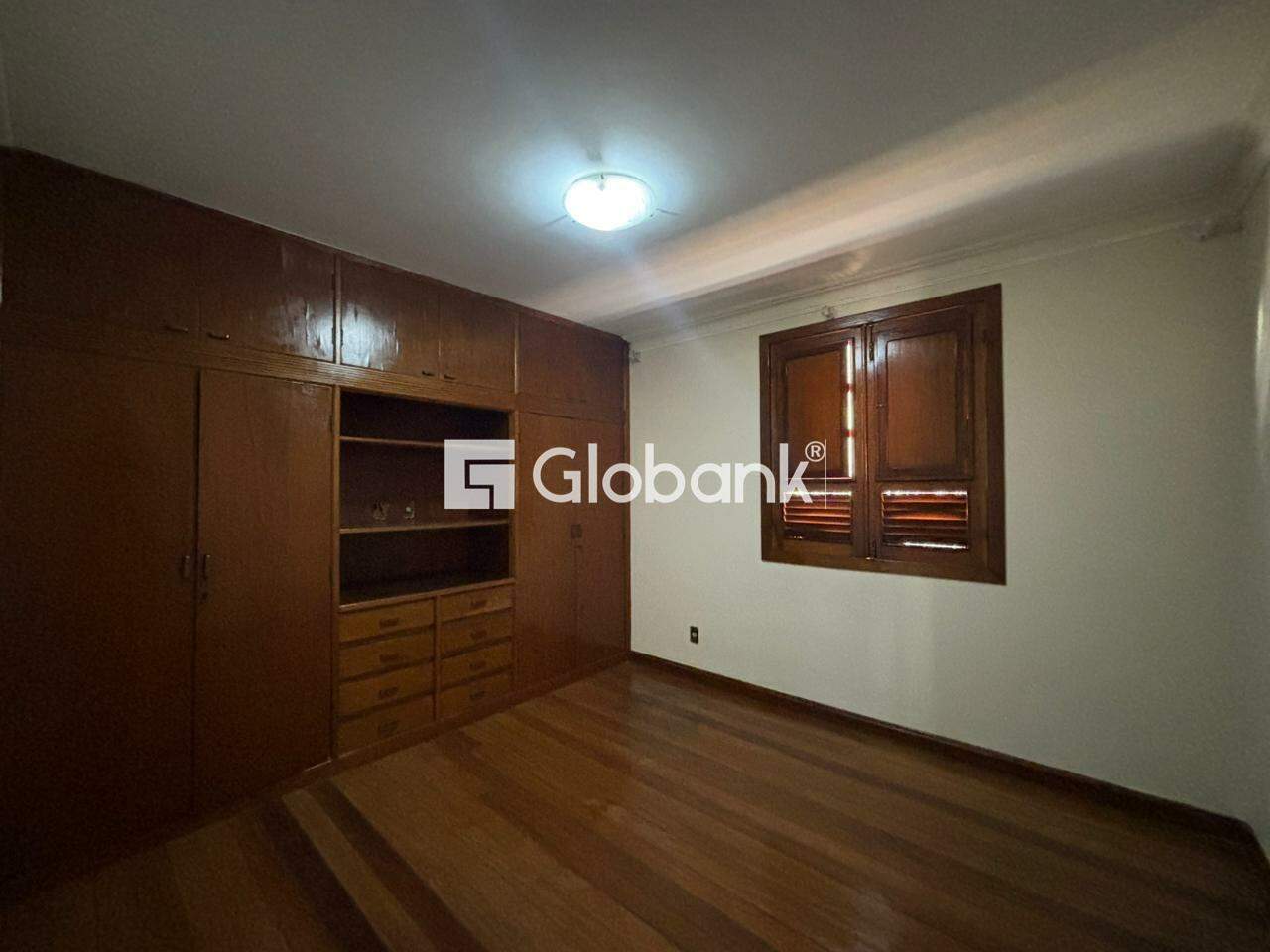 Casa 5 quartos à venda São José 347m² Montes Claros MG: Quarto 4