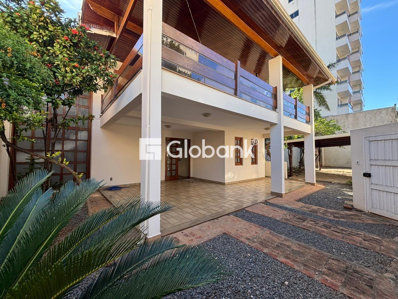 Casa 5 quartos à venda São José 347m² Montes Claros MG: Entrada