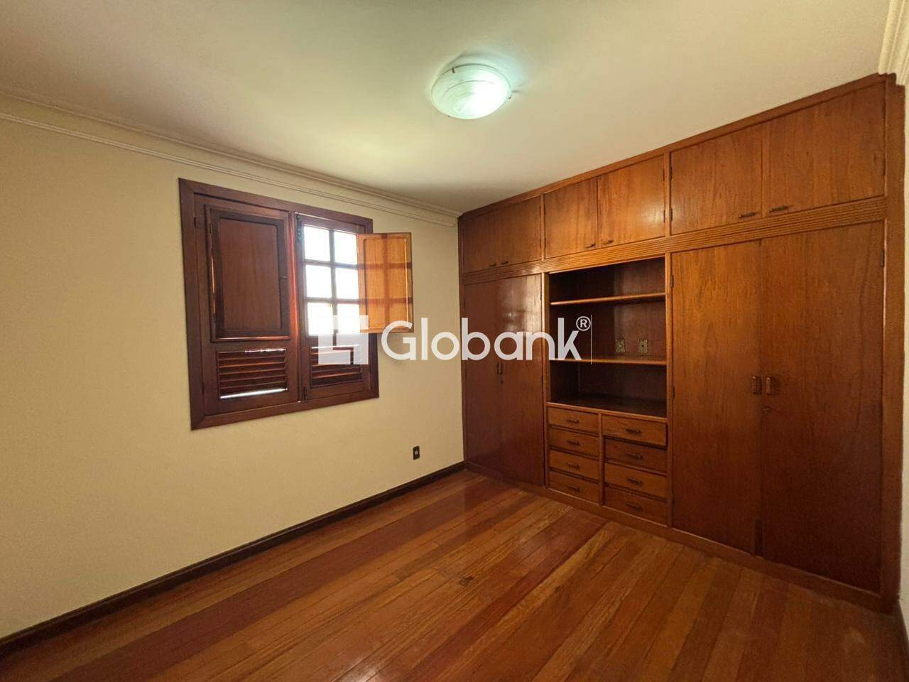 Casa 5 quartos à venda São José 347m² Montes Claros MG: Quarto 2