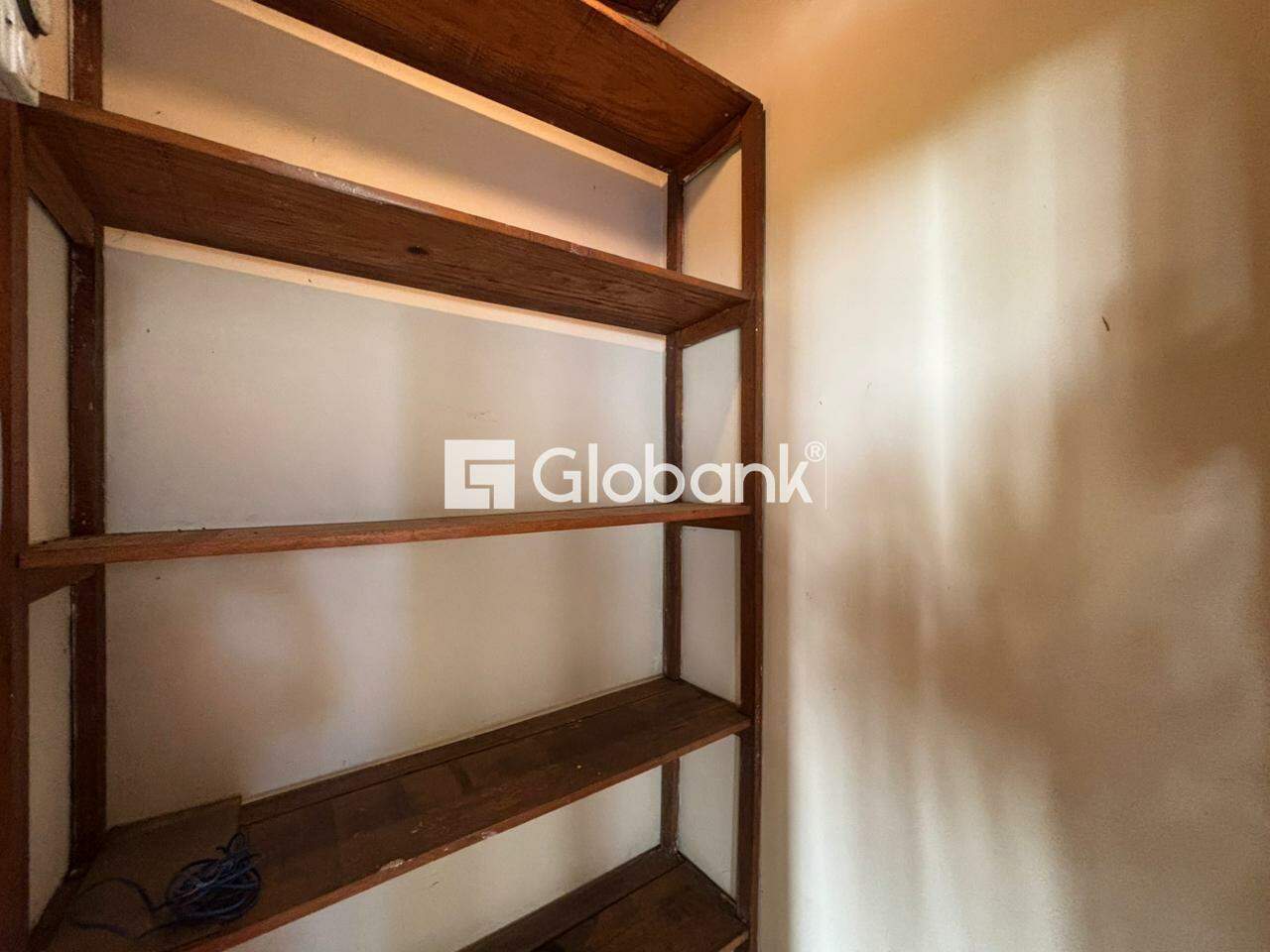 Casa 5 quartos à venda São José 347m² Montes Claros MG: Despensa