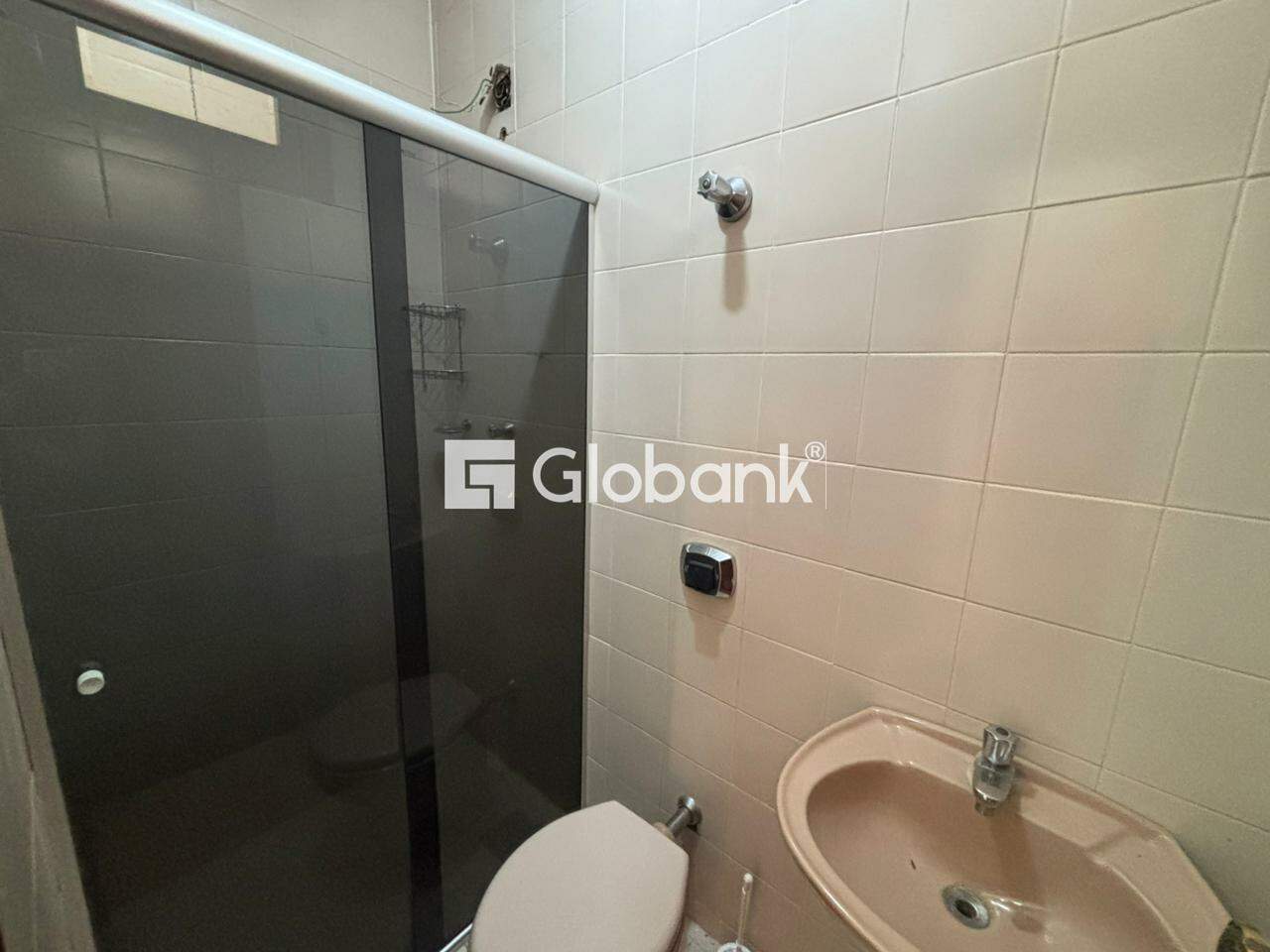 Casa 5 quartos à venda São José 347m² Montes Claros MG: Banheiro dce