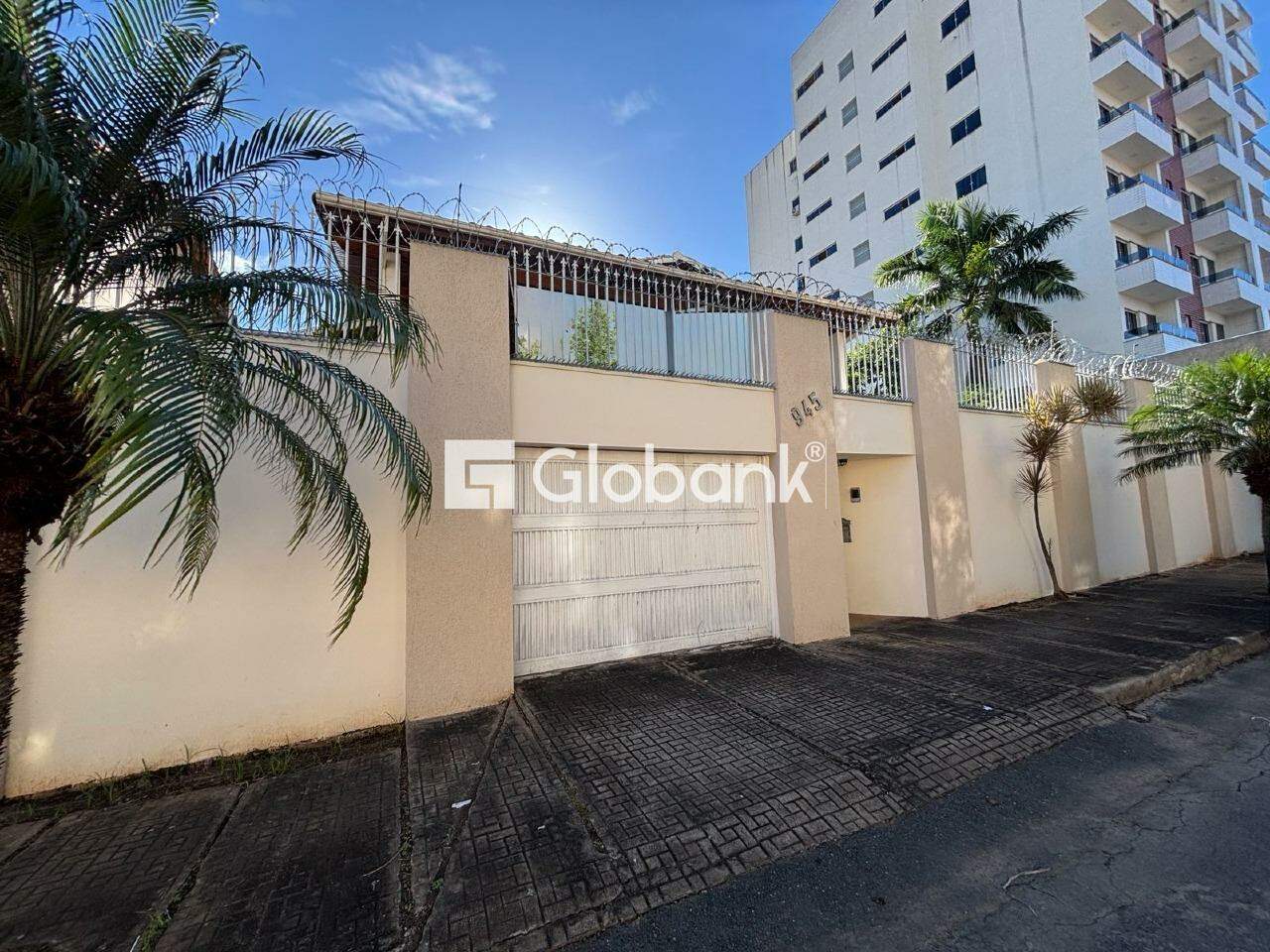 Casa 5 quartos à venda São José 347m² Montes Claros MG: Fachada