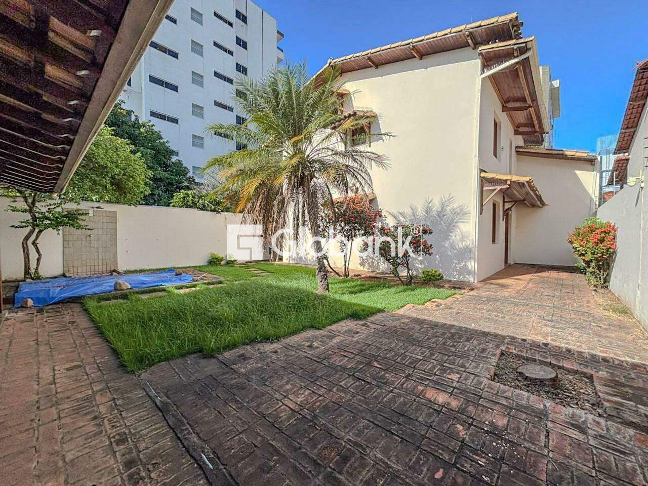 Casa 5 quartos à venda São José 347m² Montes Claros MG: Quintal