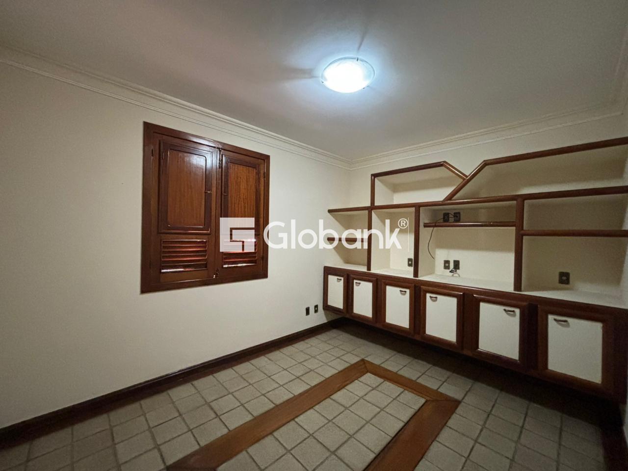 Casa 5 quartos à venda São José 347m² Montes Claros MG: Sala
