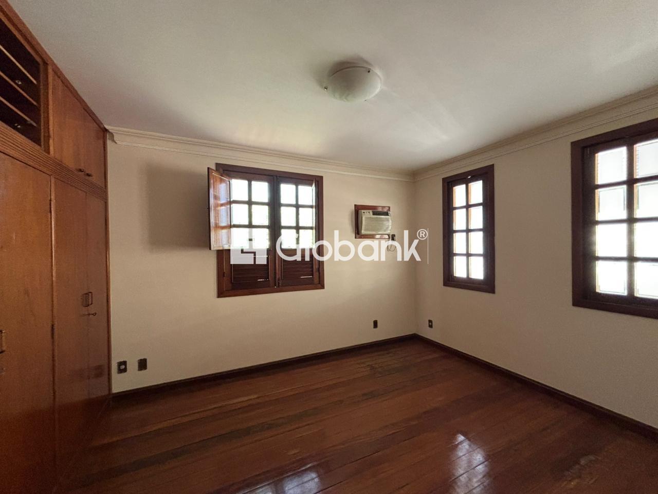 Casa 5 quartos à venda São José 347m² Montes Claros MG: Quarto 3