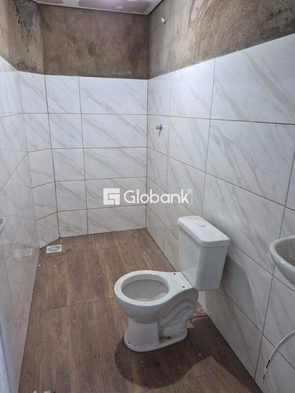 Galpão à venda Independência 250m² Montes Claros MG: 