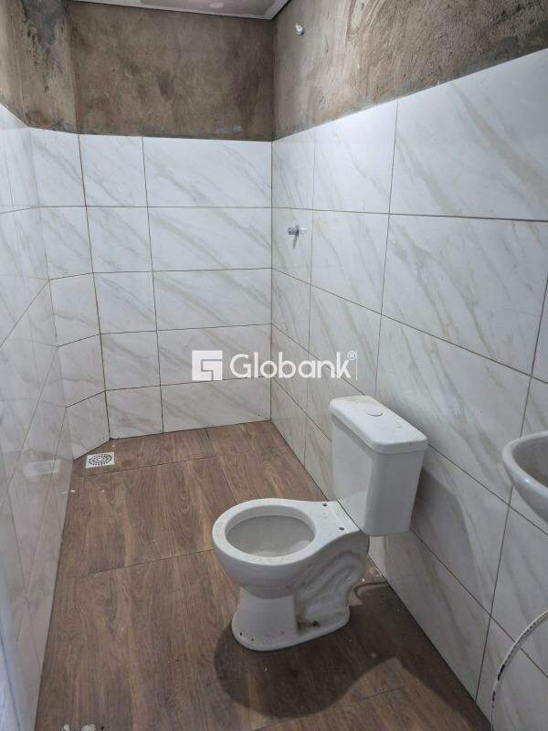 Galpão à venda Independência 250m² Montes Claros MG: 