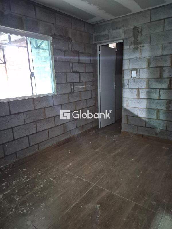 Galpão à venda Independência 250m² Montes Claros MG: 