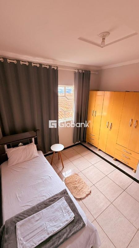 Casa 7 quartos à venda São Judas Tadeu 220m² Montes Claros MG: 