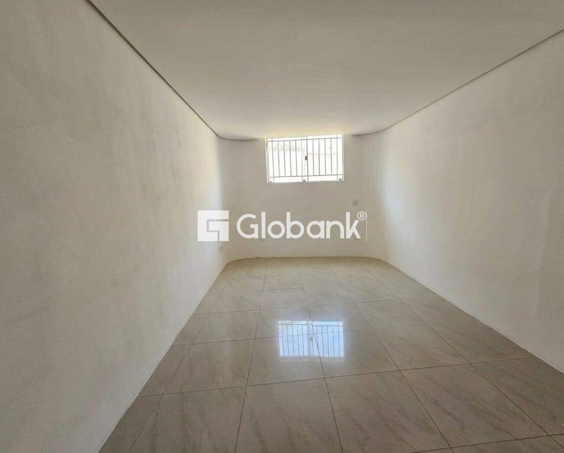 Ponto comercial à venda Centro 193,36m² Montes Claros MG: 