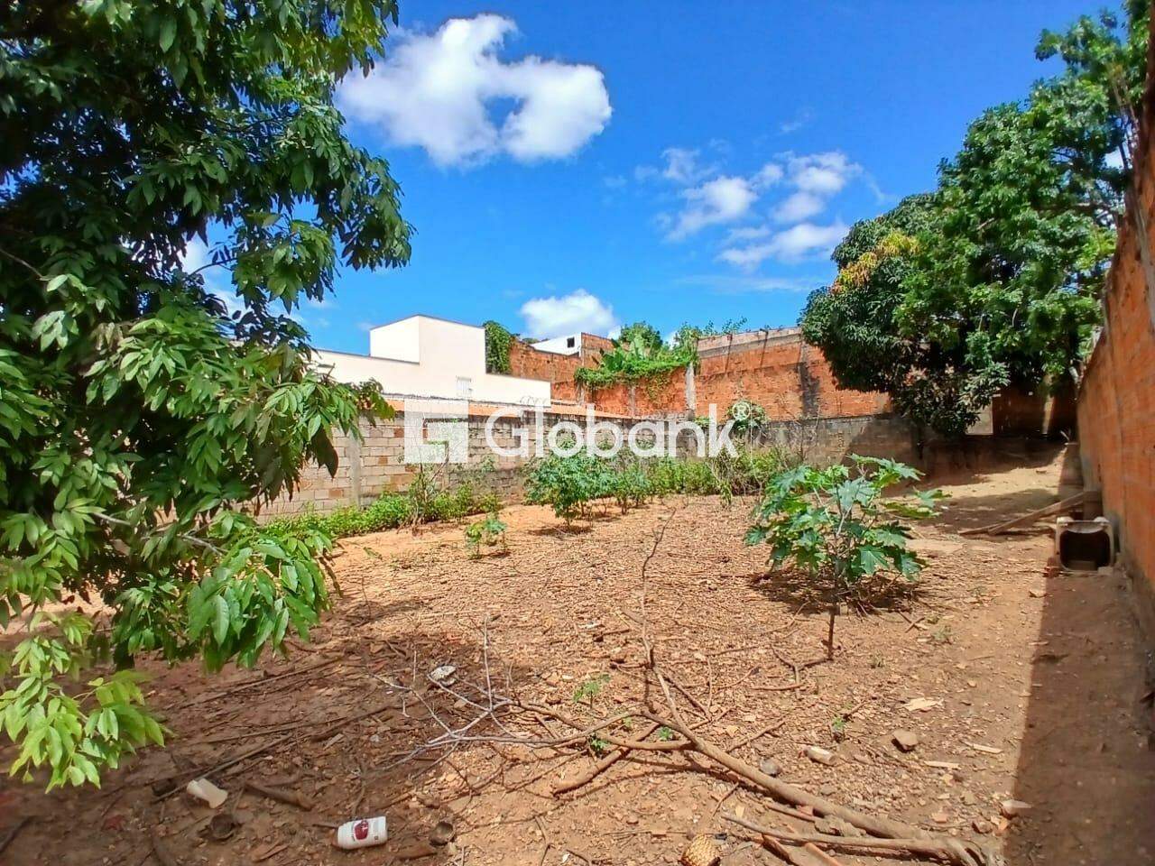 Terreno à venda Santa Rafaela 357m² Montes Claros MG: 