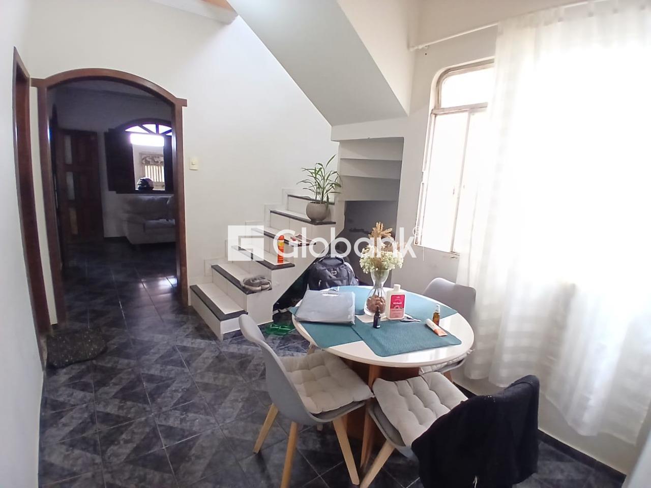 Casa 4 quartos à venda Sagrada Família 139m² Montes Claros MG: 