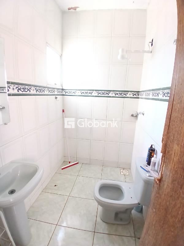 Casa 4 quartos à venda Sagrada Família 139m² Montes Claros MG: 