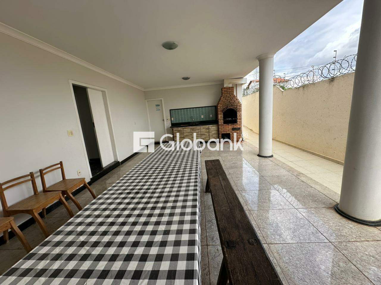 Casa 7 quartos à venda Ibituruna 460m² Montes Claros MG: Área gourmet