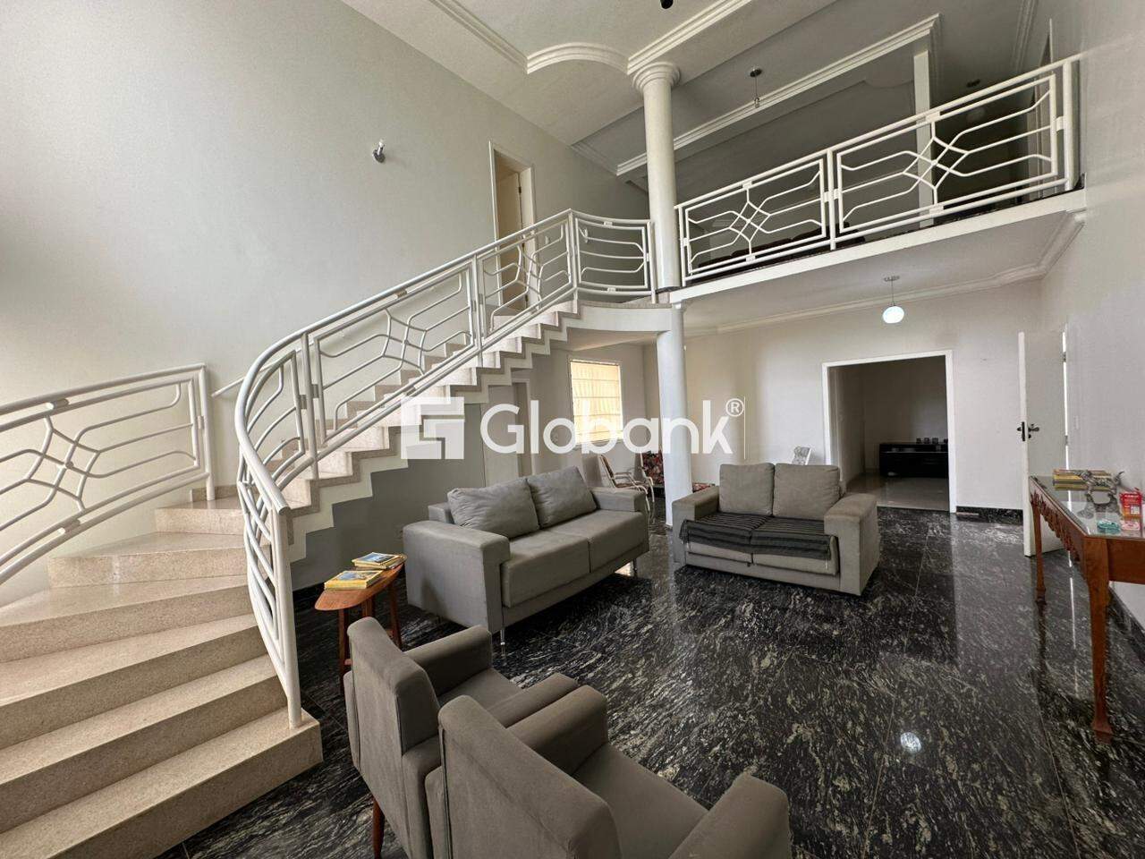 Casa 7 quartos à venda Ibituruna 460m² Montes Claros MG: Sala
