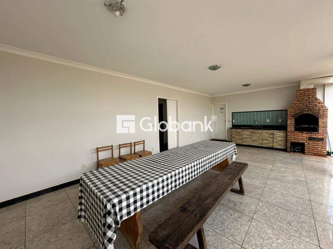 Casa 7 quartos à venda Ibituruna 460m² Montes Claros MG: Área gourmet