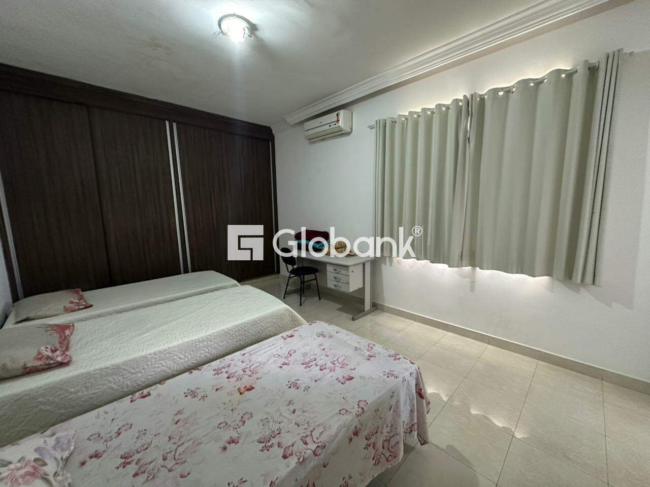 Casa 7 quartos à venda Ibituruna 460m² Montes Claros MG: Quarto