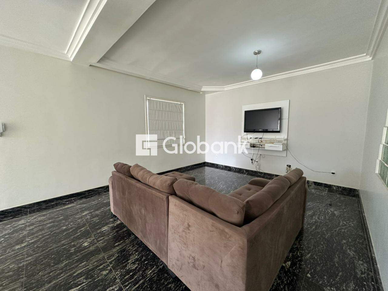 Casa 7 quartos à venda Ibituruna 460m² Montes Claros MG: Sala