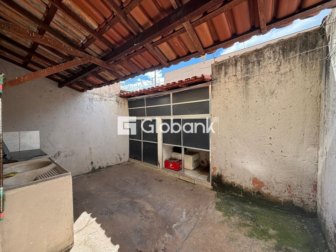 Kitnet 1 quarto para aluguel Vila Brasília 45m² Montes Claros MG: Área de serviço