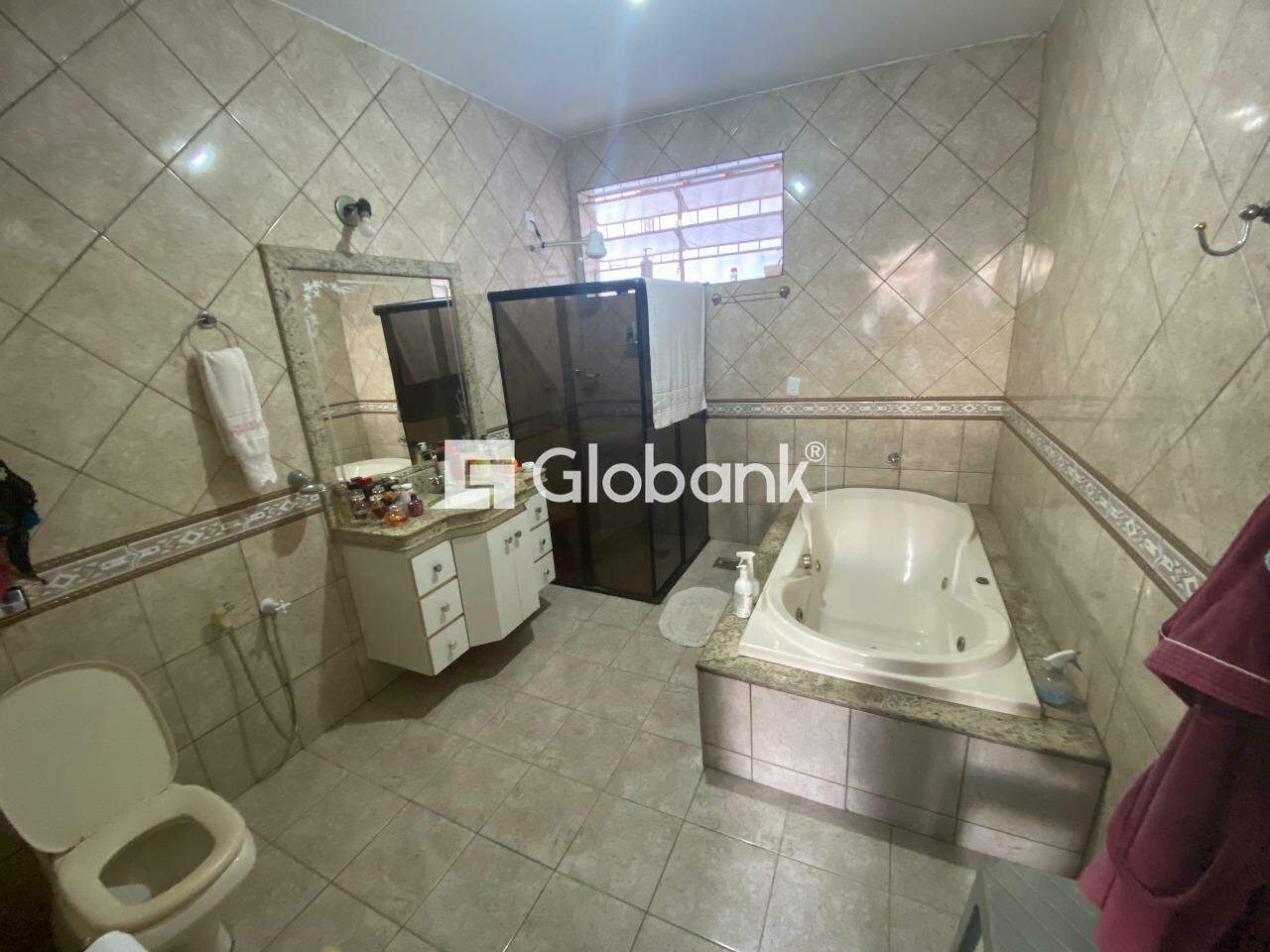 Casa 6 quartos à venda São Mateus 345m² Montes Claros MG: 