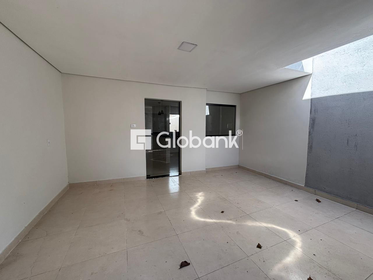 Casa 2 quartos à venda Independência 85m² Montes Claros MG: Garagem