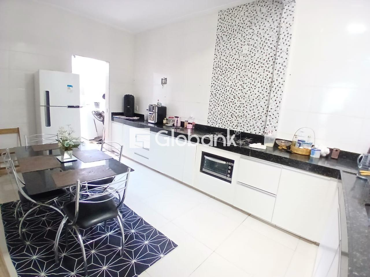 Casa 2 quartos à venda Vila Atlântida 70m² Montes Claros MG: 