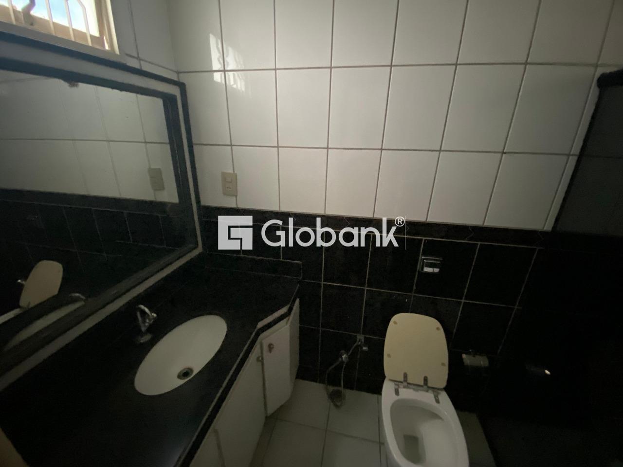 Casa 4 quartos à venda Planalto 450m² Montes Claros MG: 