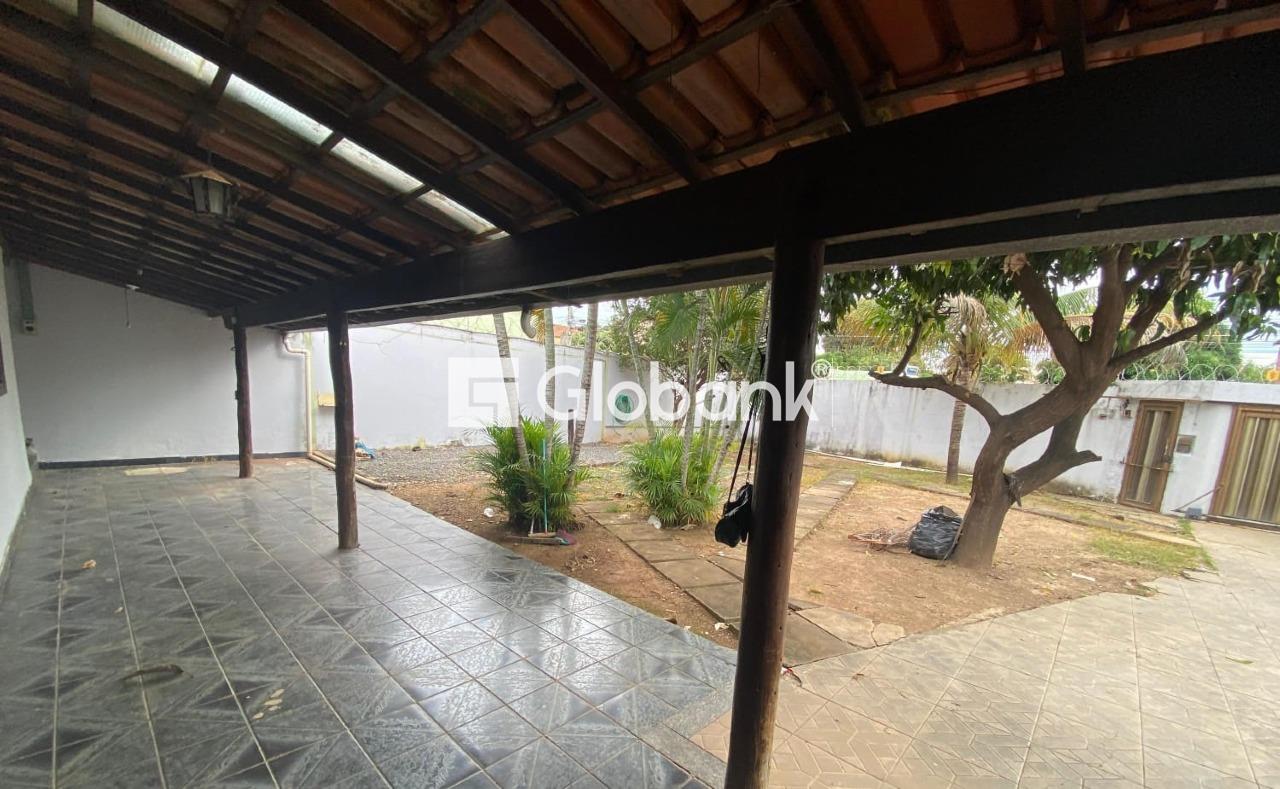 Casa 4 quartos à venda Planalto 450m² Montes Claros MG: 